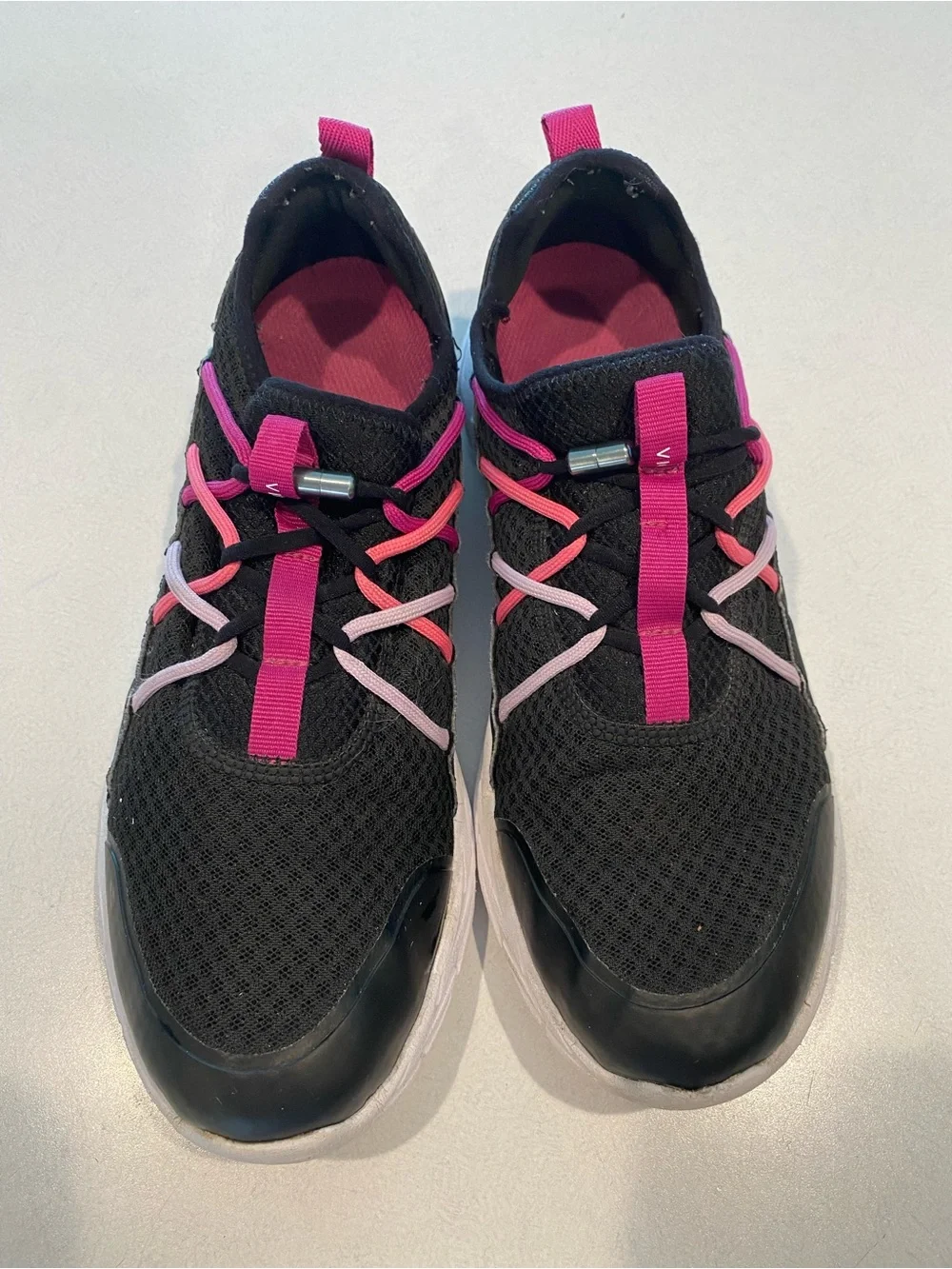Women’s Vionic Zeliya Black Athletic Sneakers with Pink Accents Size 11